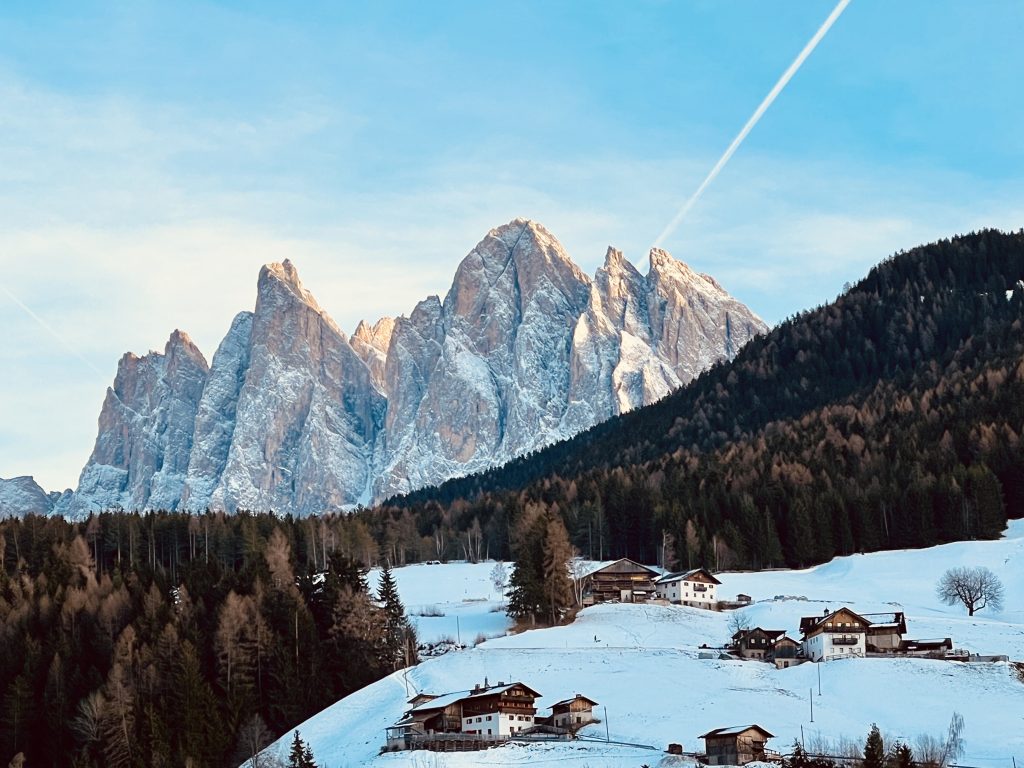 Image of the Odle Dolomiti group in Val di Funes
